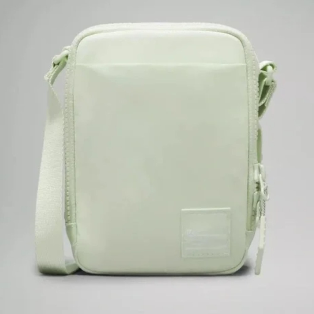 Lululemon Easy Access Crossbody Bag in Kohlrabi Green